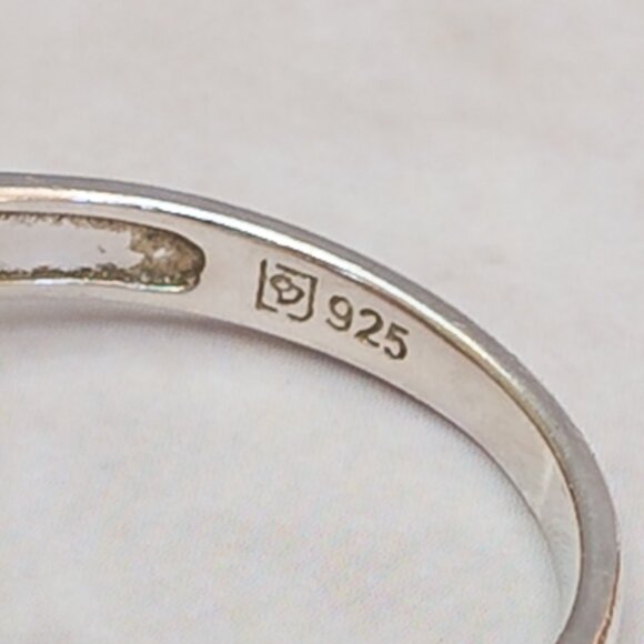 Lorenzo Sterling Silver Claddagh Ring with Synthetic Ruby Heart – Size 7 - Picture 9 of 12